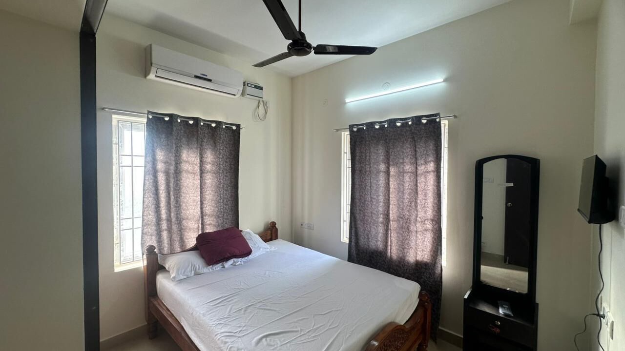 Photo of Bedroom in Mogappair
