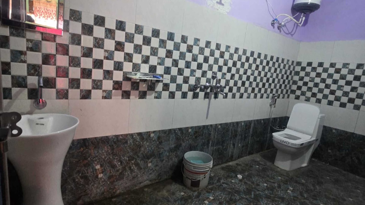 Photo of Bathroom in Chamoli