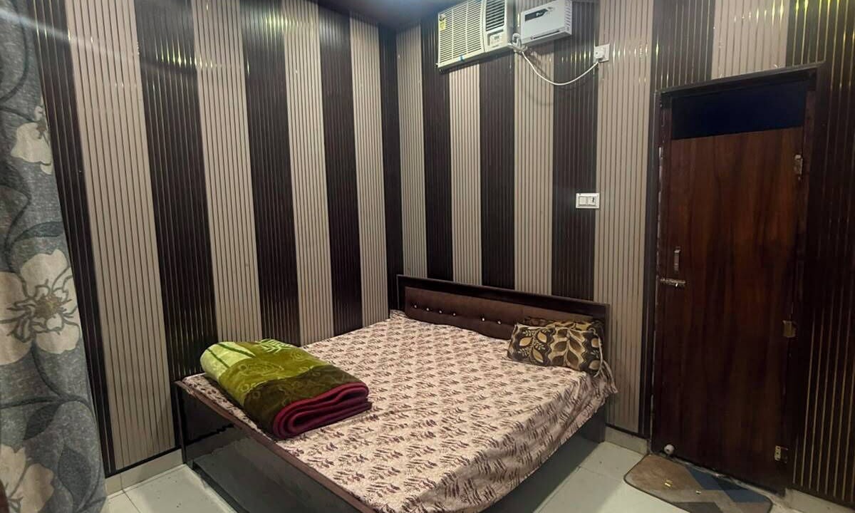 Photo of Bedroom in Aonla