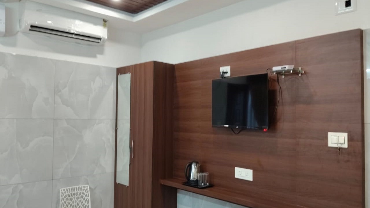Photo of Bedroom in Velankanni
