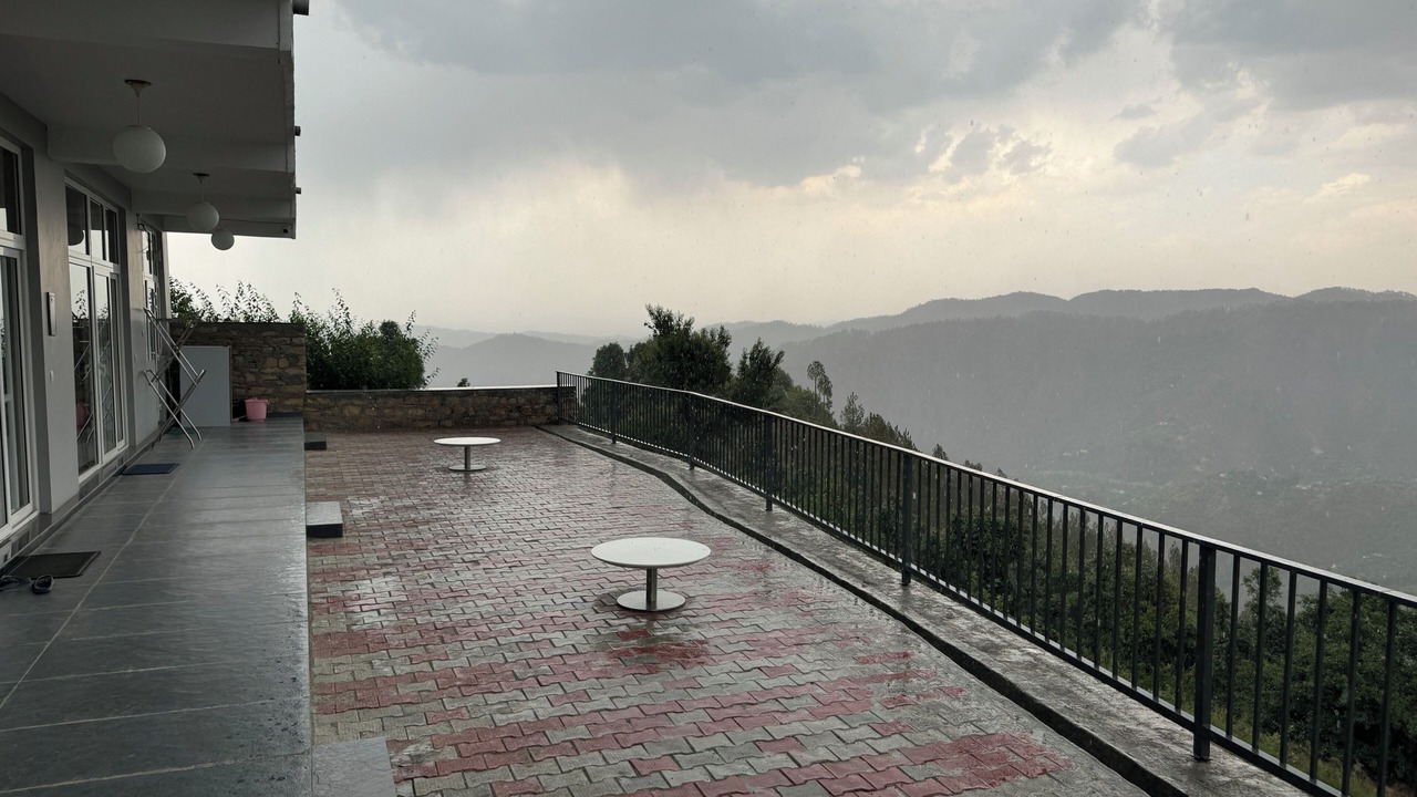 Photo of Patio Balcony in Mukteshwar