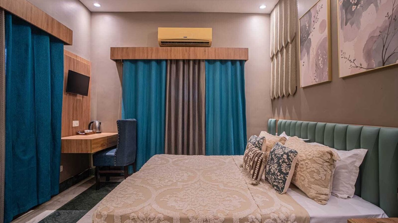 Photo of Bedroom in Mayapur