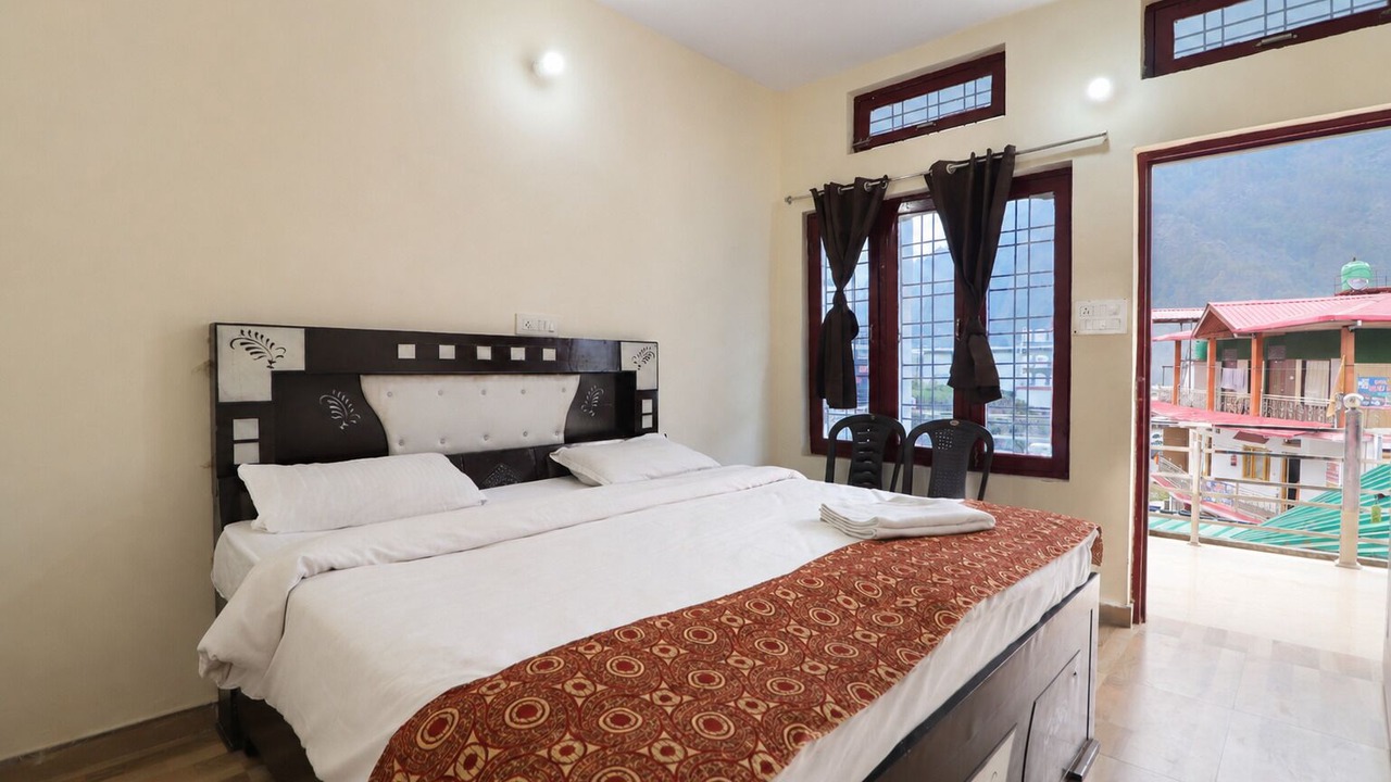 Photo of Bedroom in Narainkoti