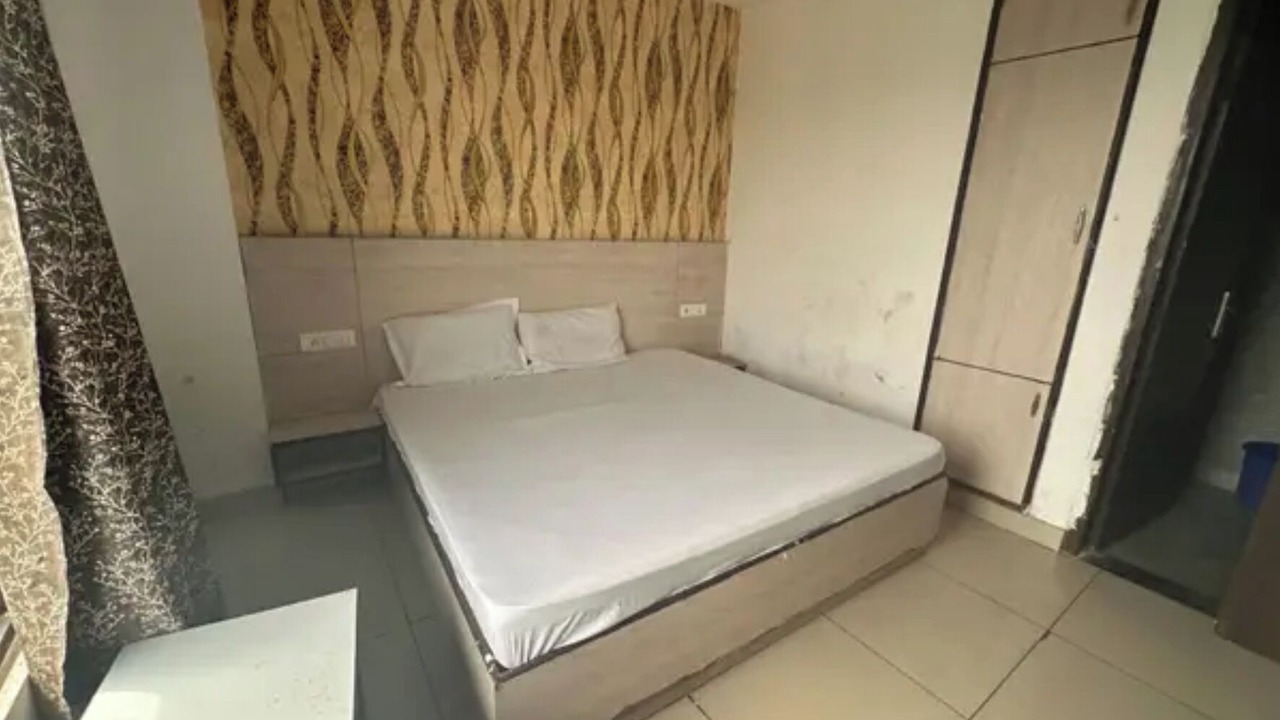Photo of Bedroom in Azadpur