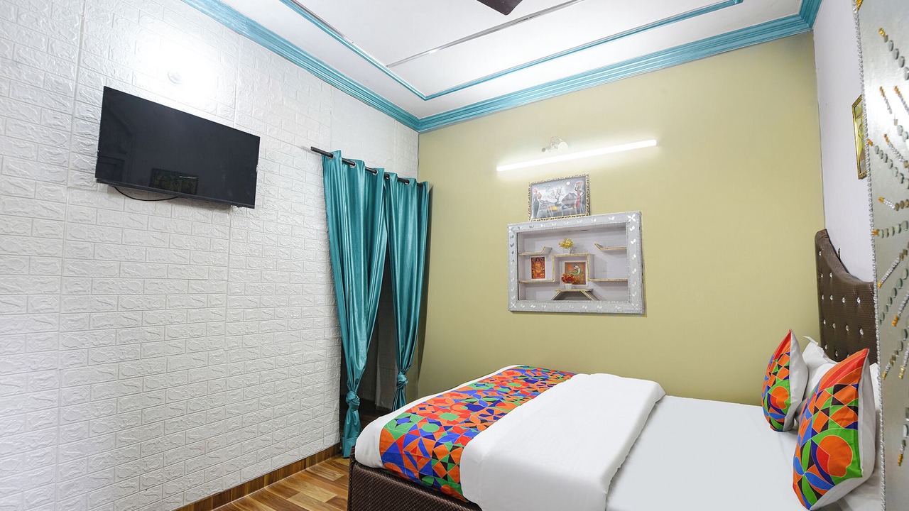 Photo of Bedroom in Defence Colony