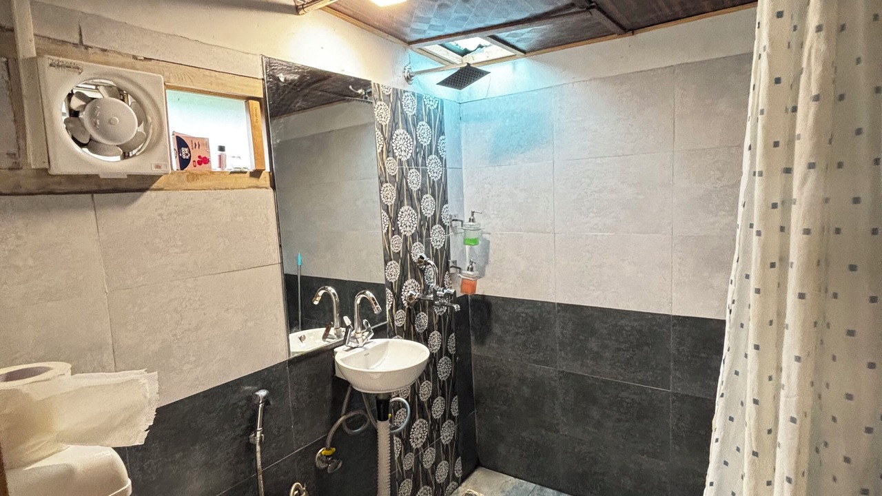 Photo of Bathroom in Mohal