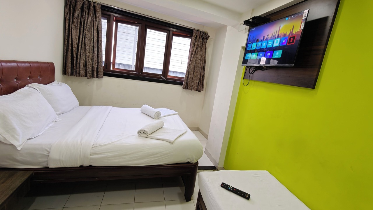 Photo of Bedroom in Dadar East
