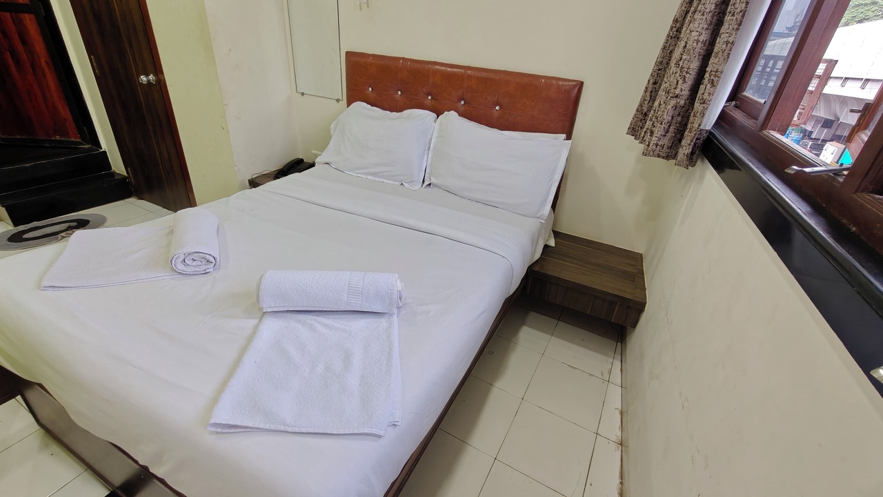 Photo of Bedroom in Dadar East
