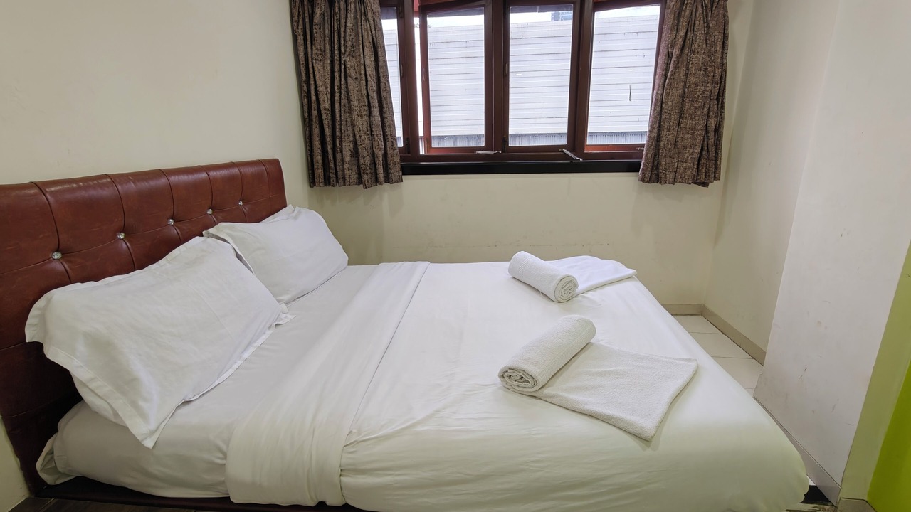 Photo of Bedroom in Dadar East