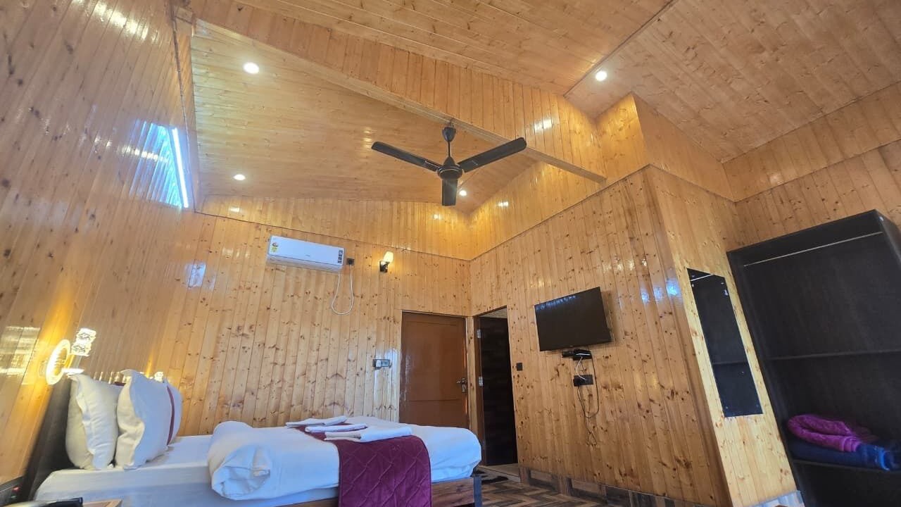 Photo of Bedroom in Naukuchiyatal