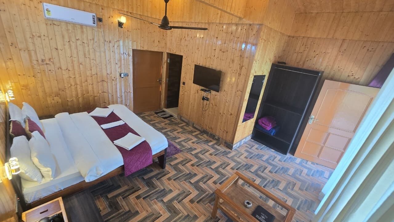 Photo of Bedroom in Naukuchiyatal
