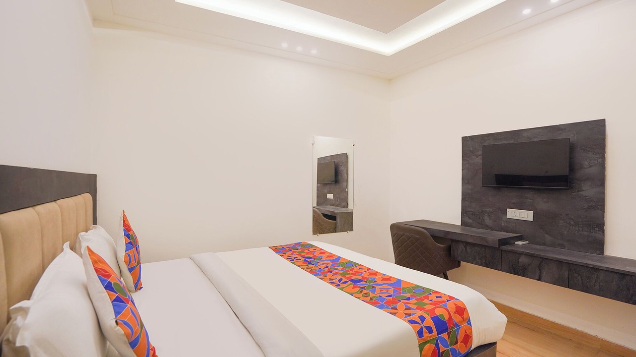 Photo of Bedroom in Kakarmatha