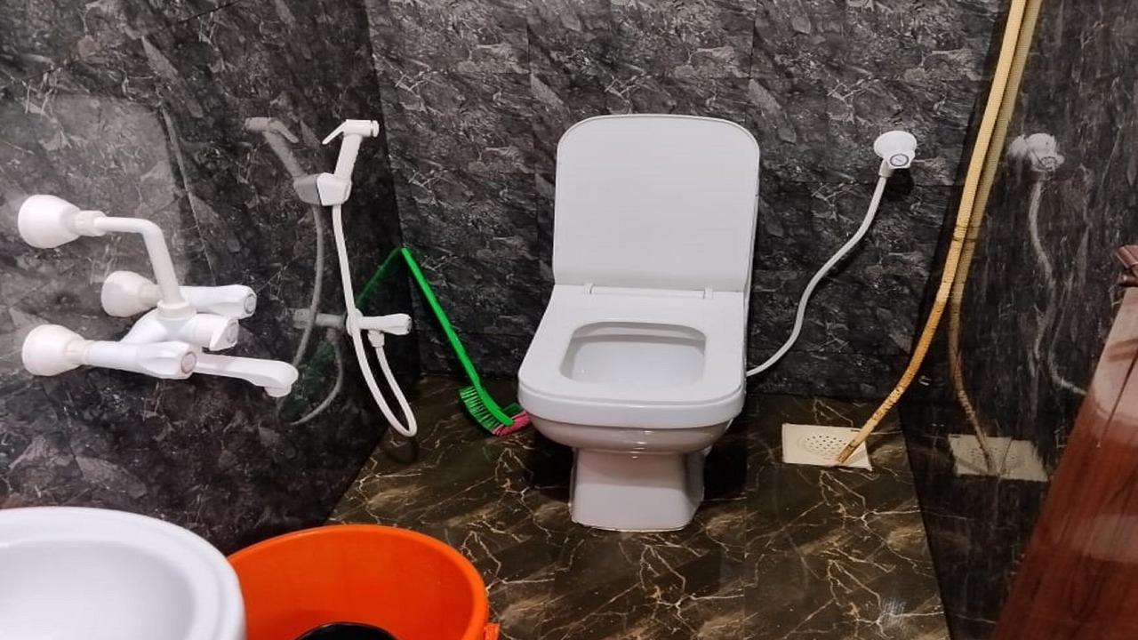 Photo of Bathroom in Koyambedu