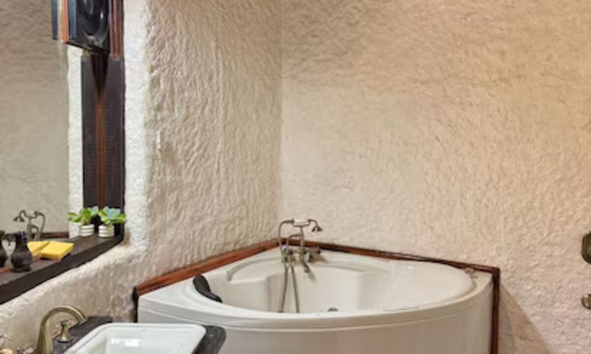 Photo of Bathroom in Nainital