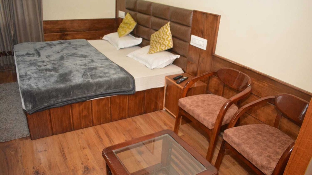 Photo of Bedroom in Bhuntar