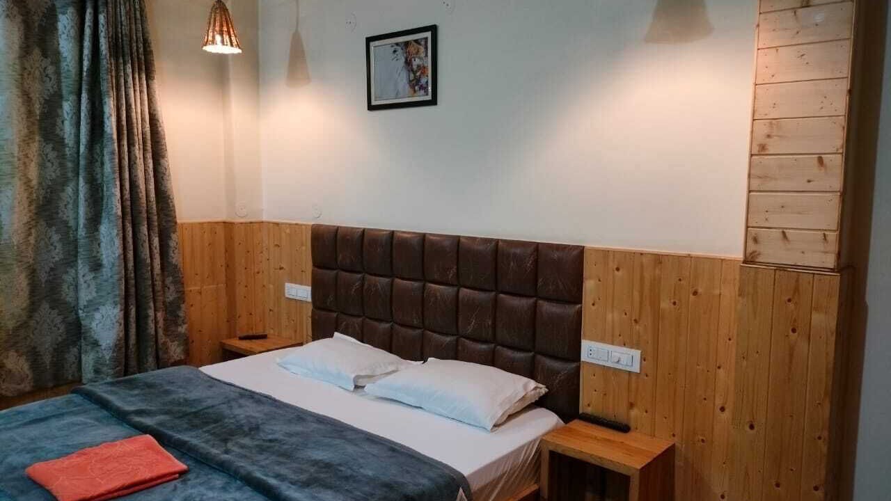 Photo of Bedroom in Bhuntar