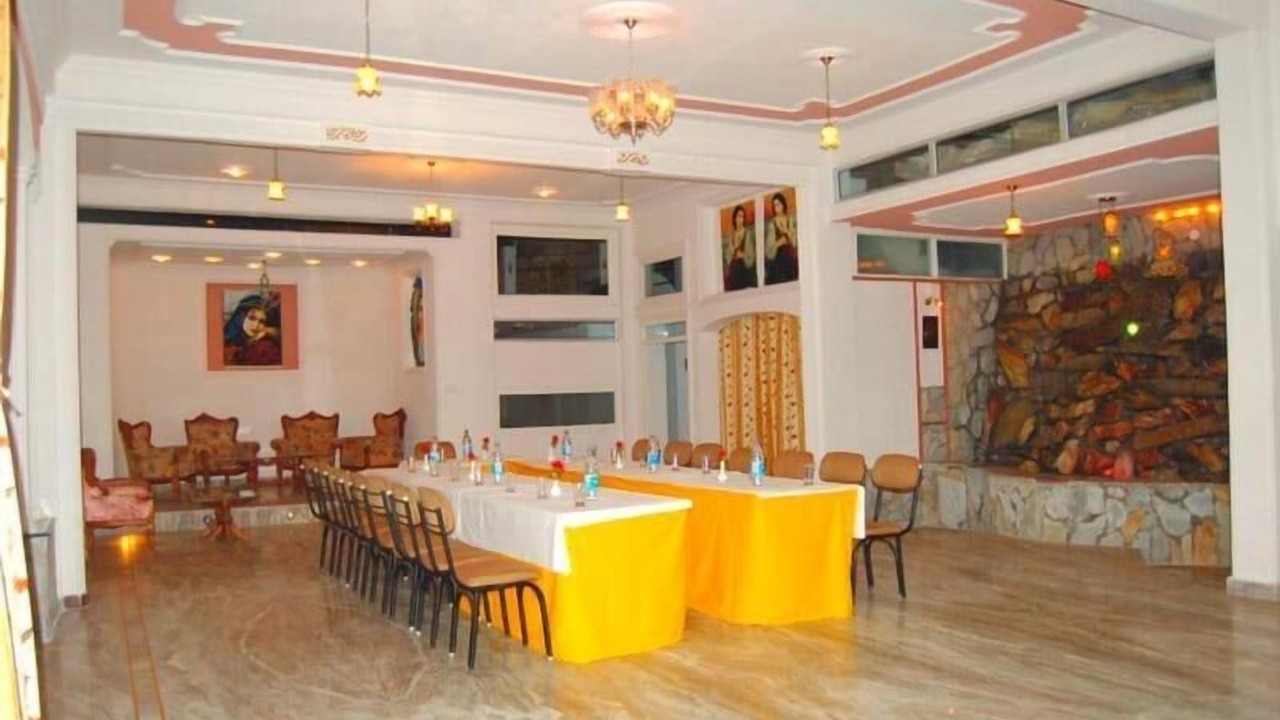 Photo of Others in Shamshi