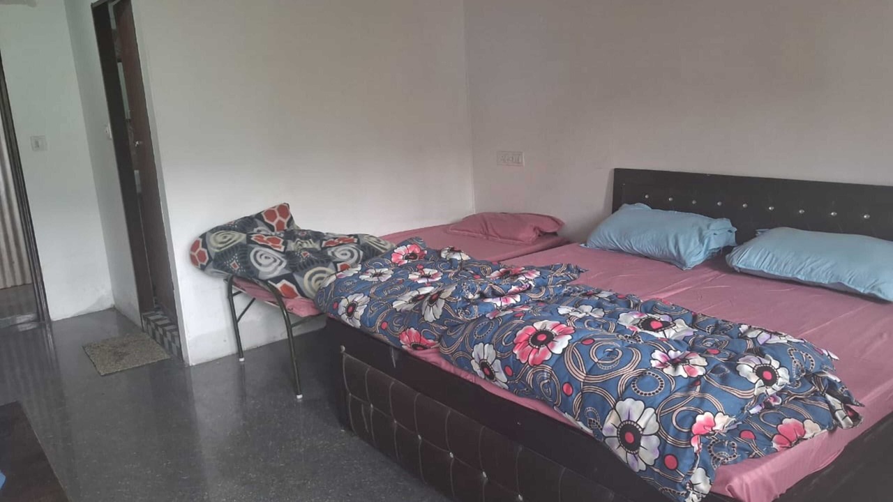 Photo of Bedroom in Narainkoti