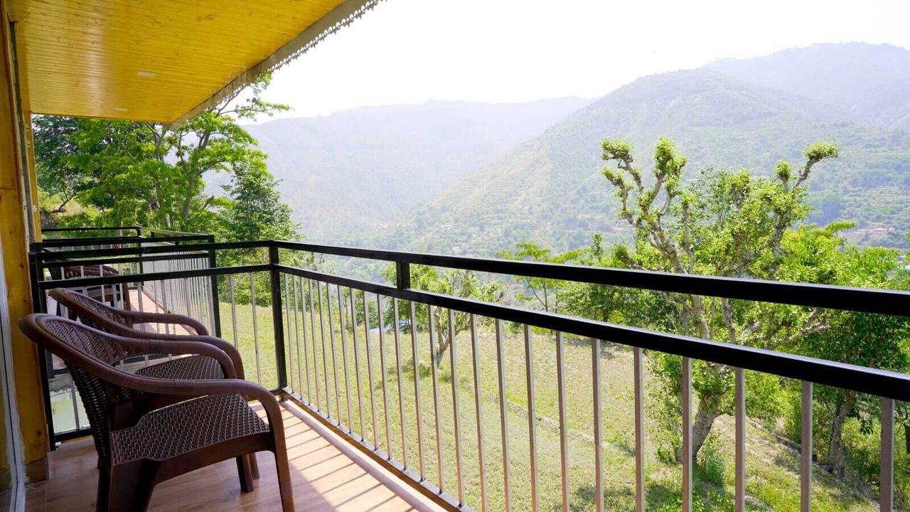 Photo of Patio Balcony in Chakrata