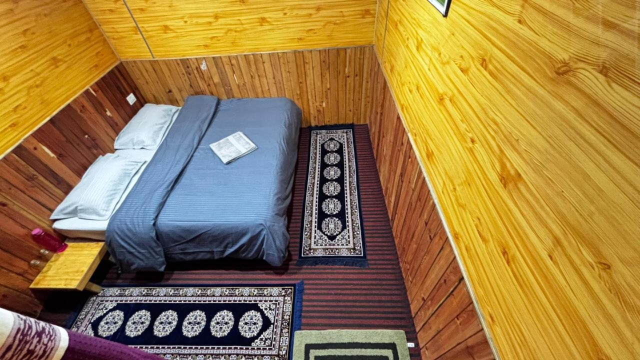 Photo of Bedroom in Jibhi