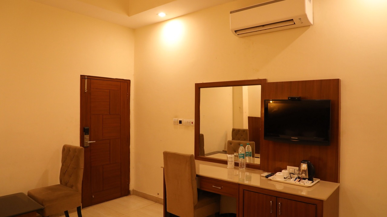 Photo of Bedroom in Jharmari