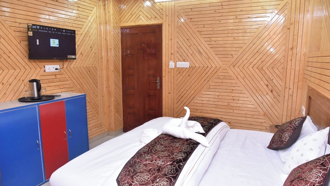 Photo of Bedroom in Sarahan