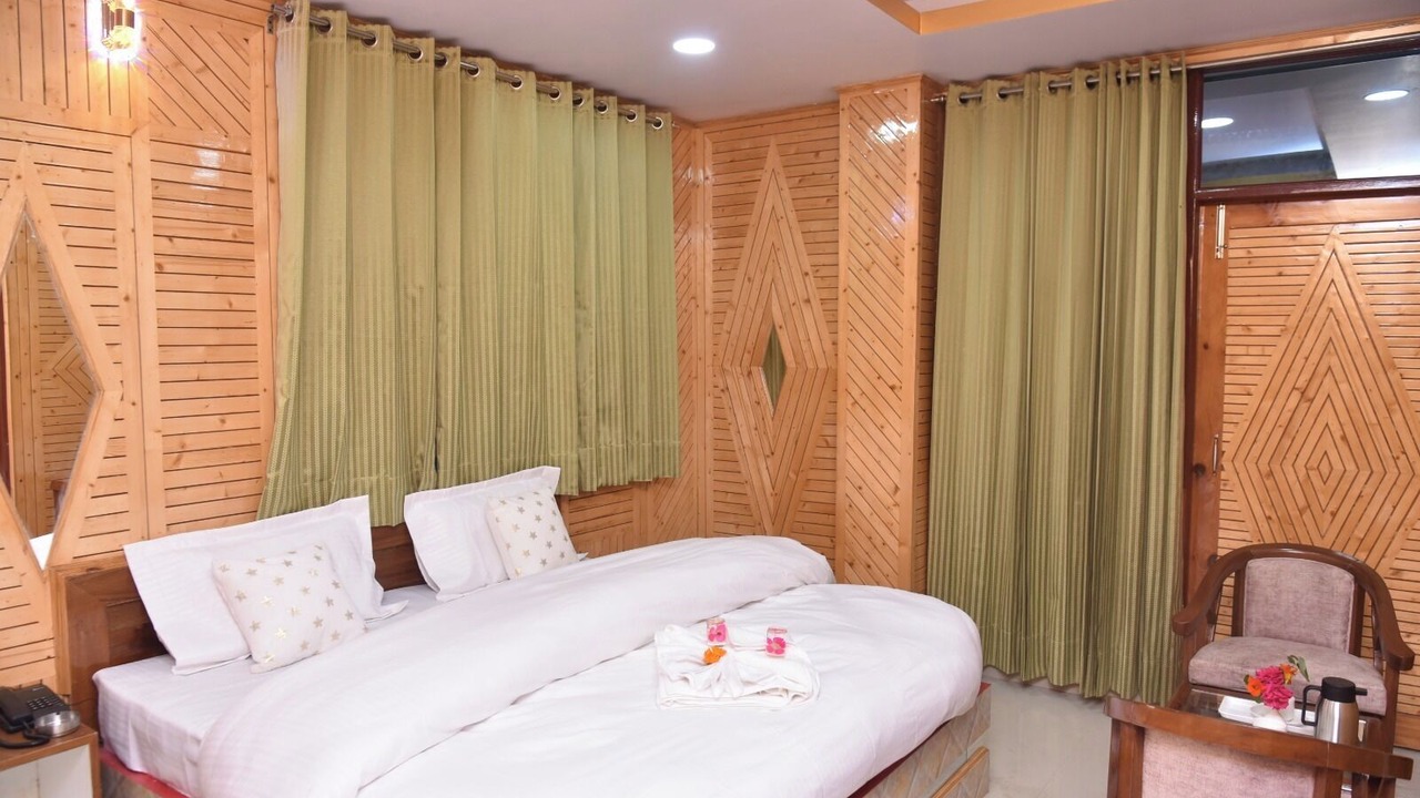Photo of Bedroom in Sarahan