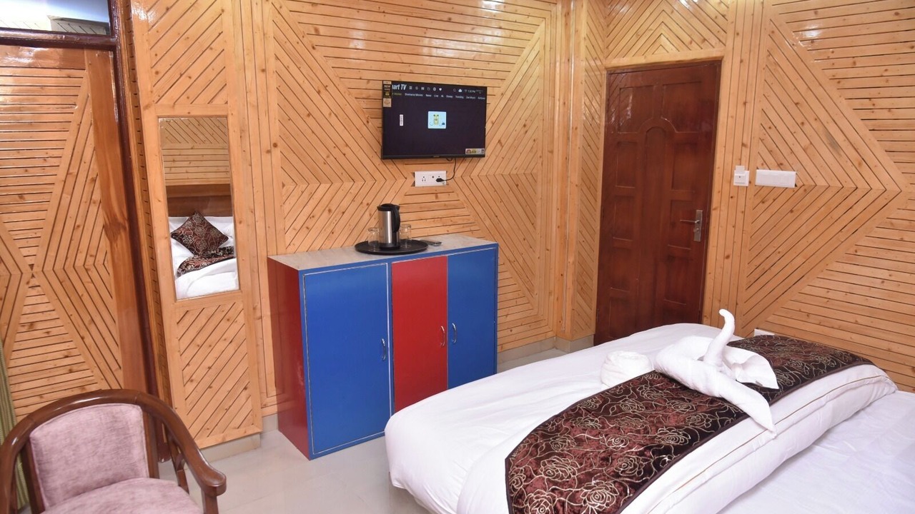 Photo of Bedroom in Sarahan