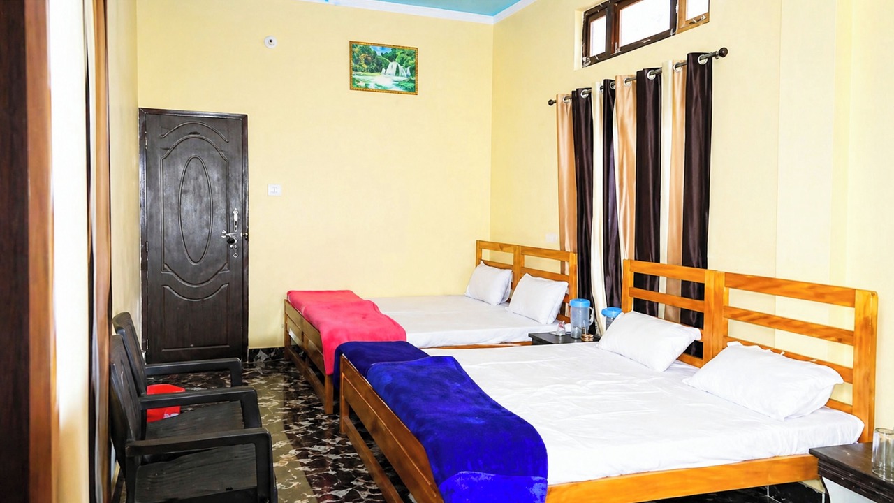 Photo of Bedroom in Uttarkashi