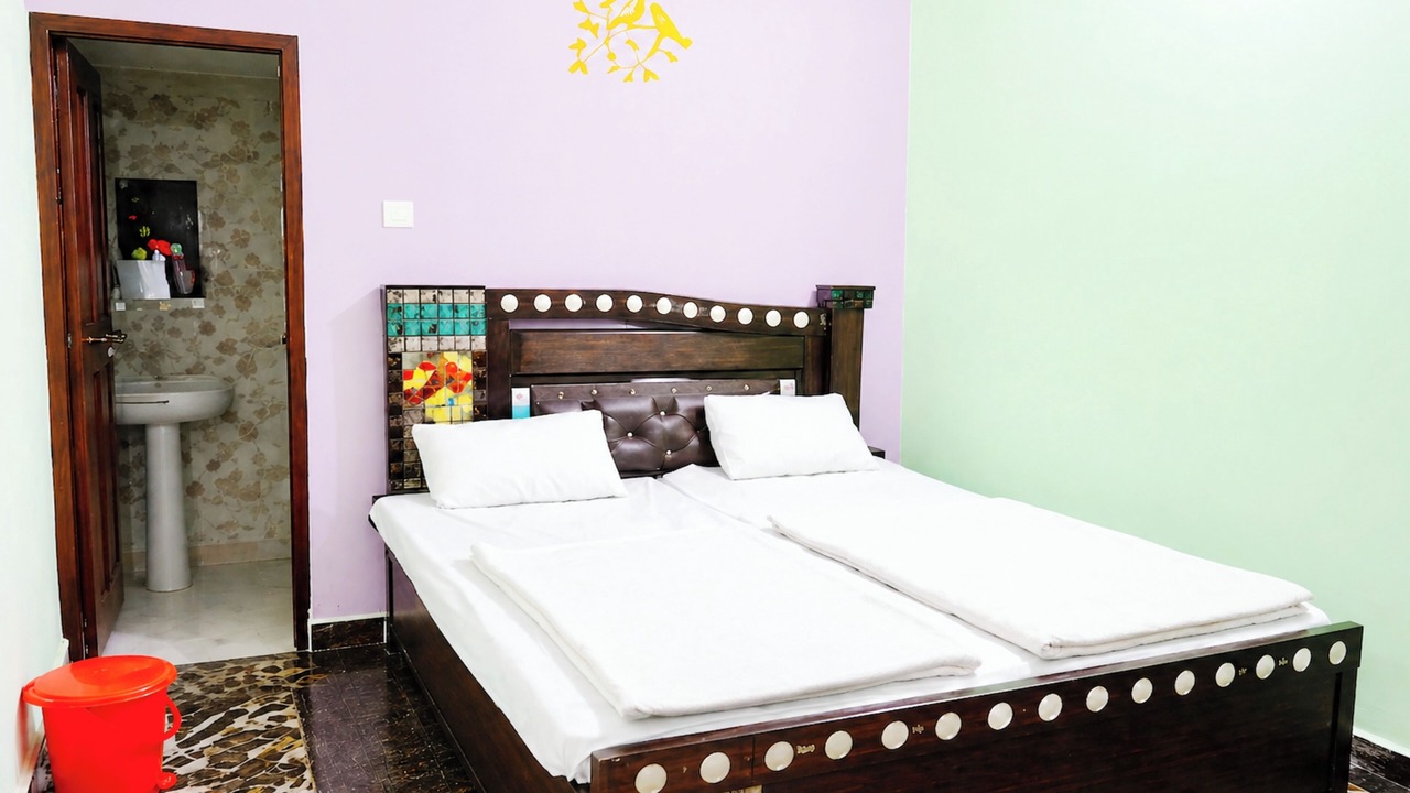 Photo of Bedroom in Uttarkashi