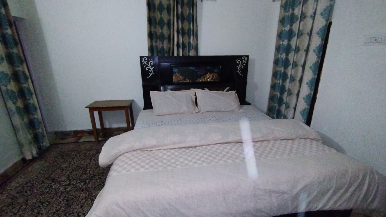 Photo of Bedroom in Uttarkashi