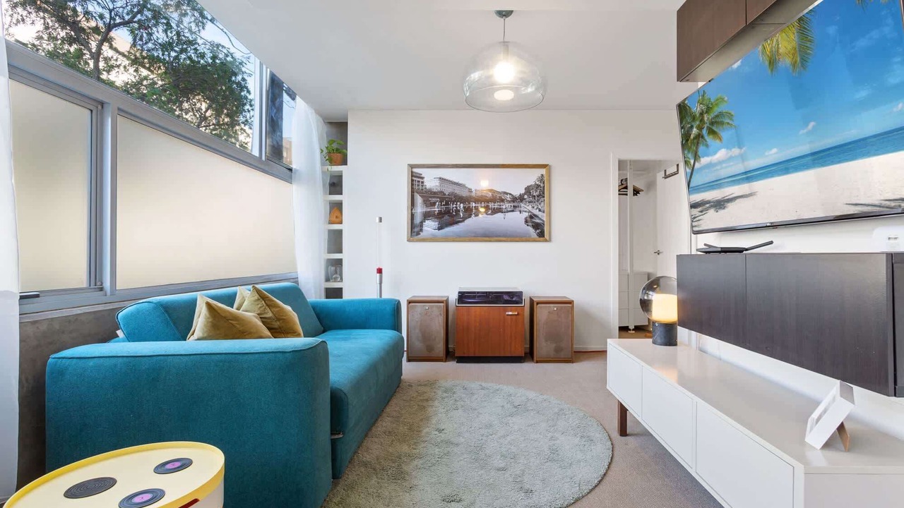 Photo of Livingroom in Newtown