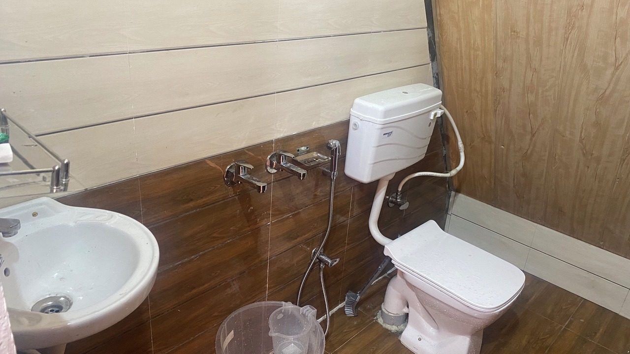 Photo of Bathroom in Banjar