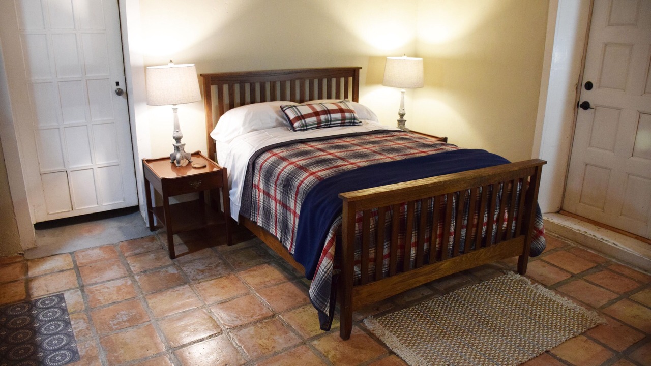 Photo of Bedroom in Nambe Pueblo