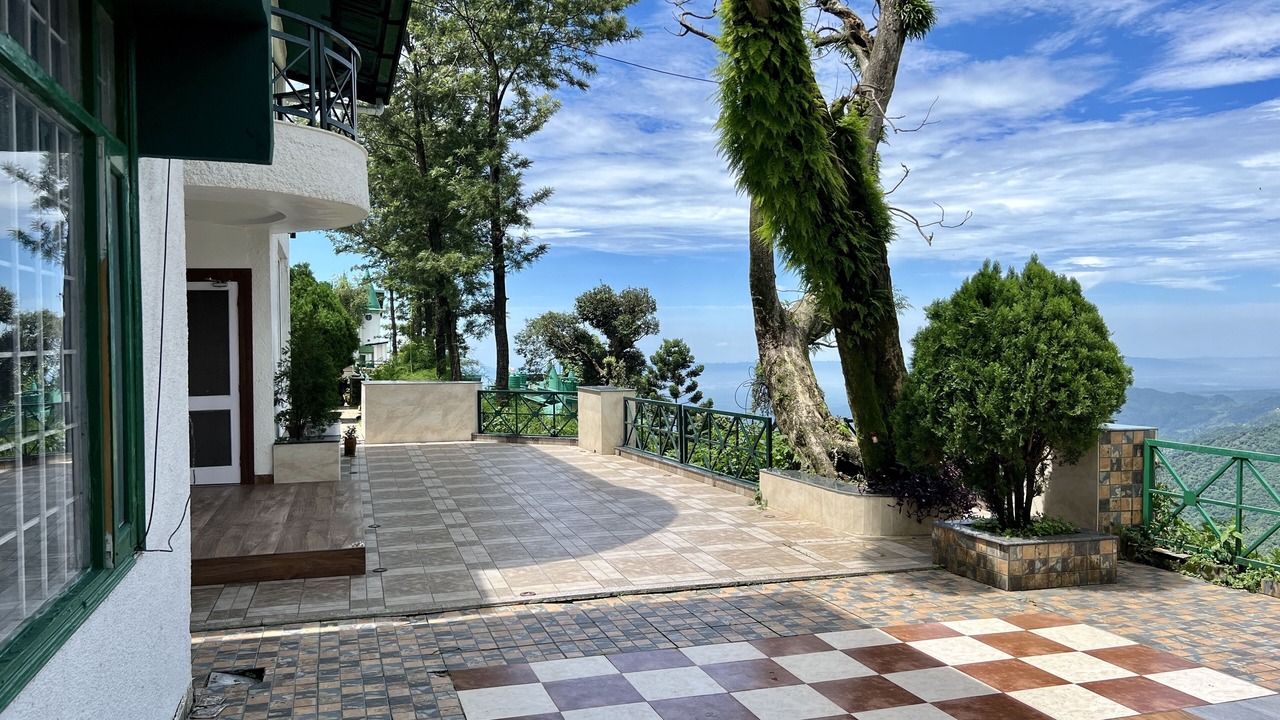 Photo of Patio Balcony in Mussoorie