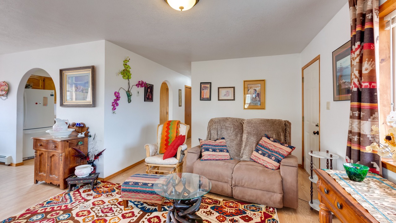 Photo of Livingroom in Taos