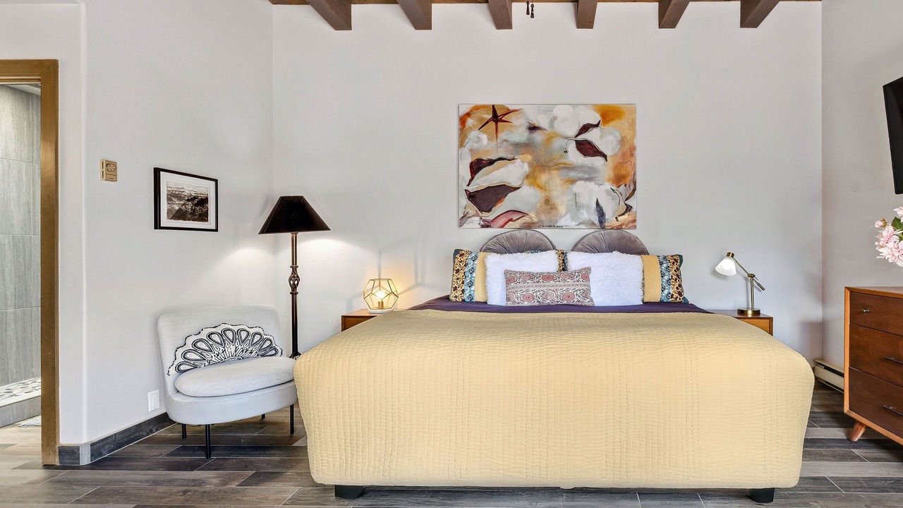 Photo of Bedroom in Nambe Pueblo