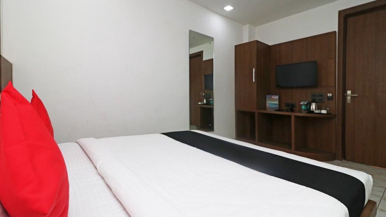 Photo of Bedroom in Taj Ganj