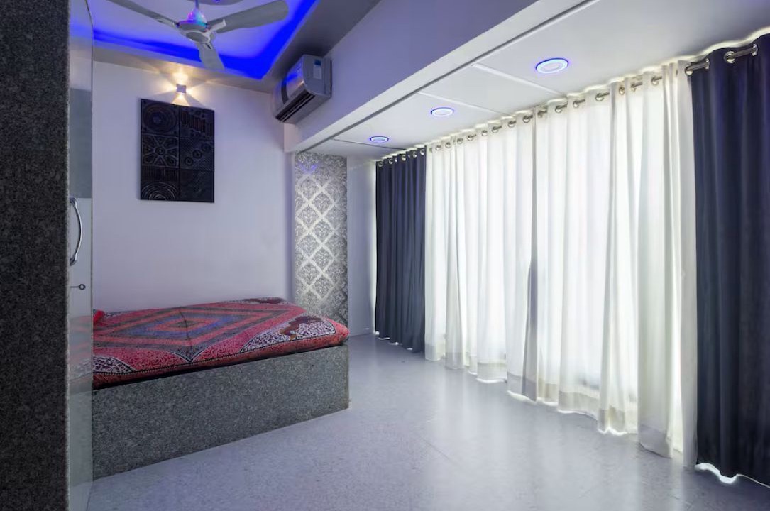 Photo of Bedroom in Aarey Colony