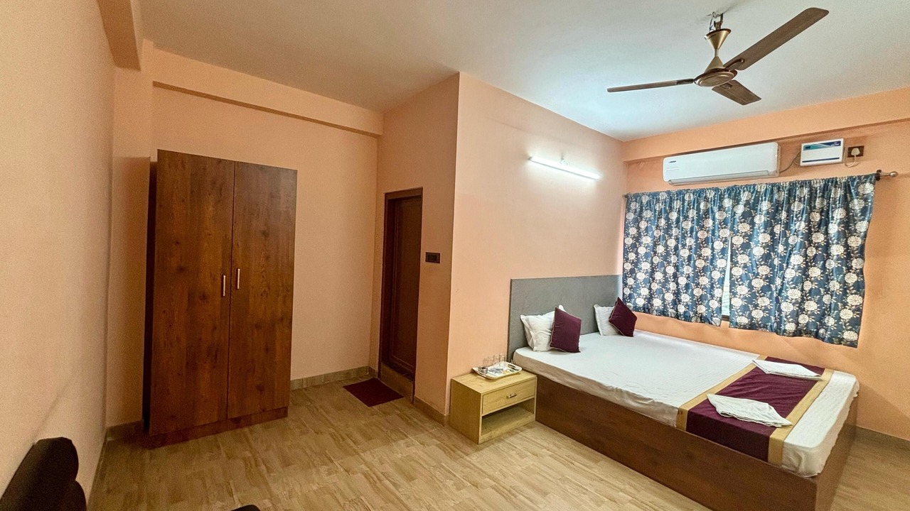 Photo of Bedroom in Sualkuchi