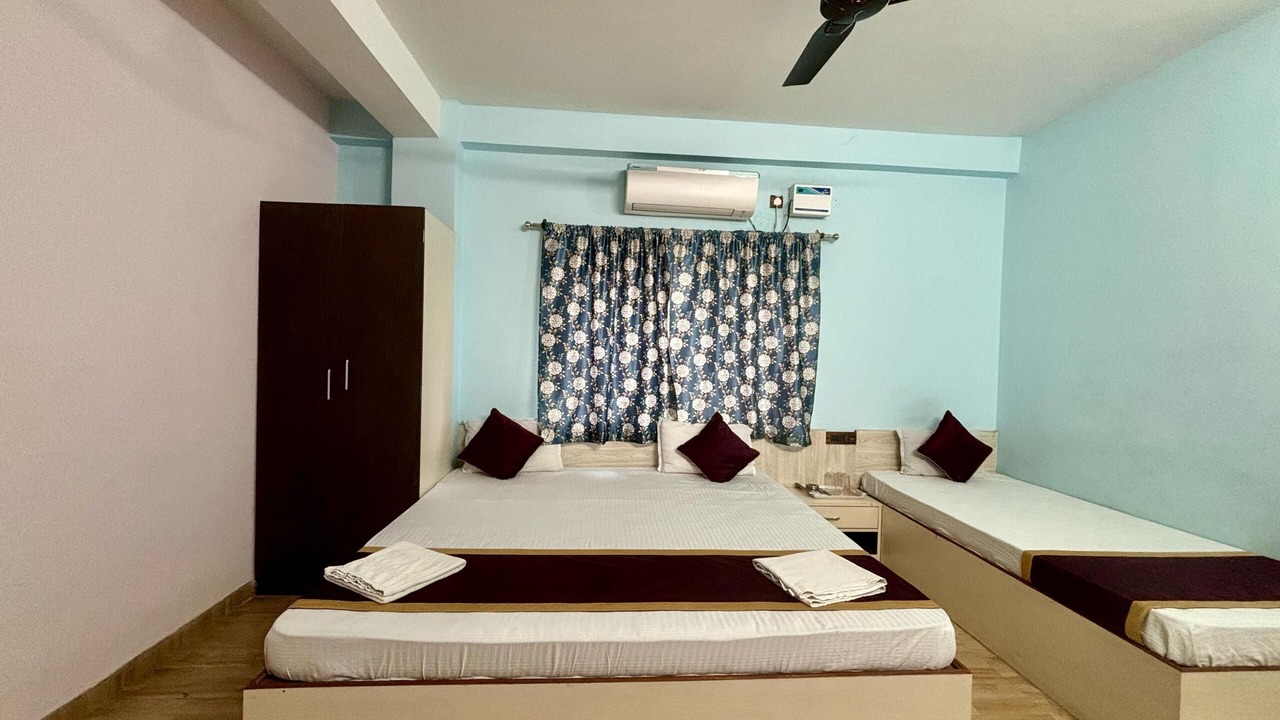 Photo of Bedroom in Sualkuchi