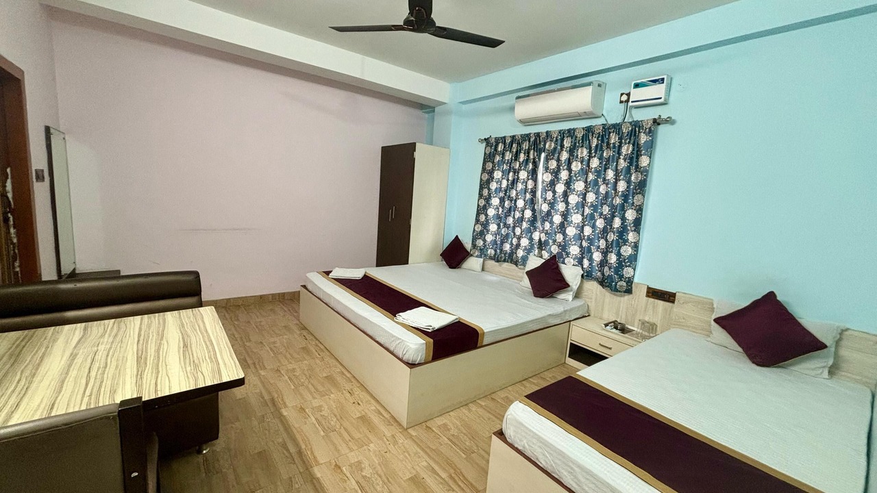 Photo of Bedroom in Sualkuchi