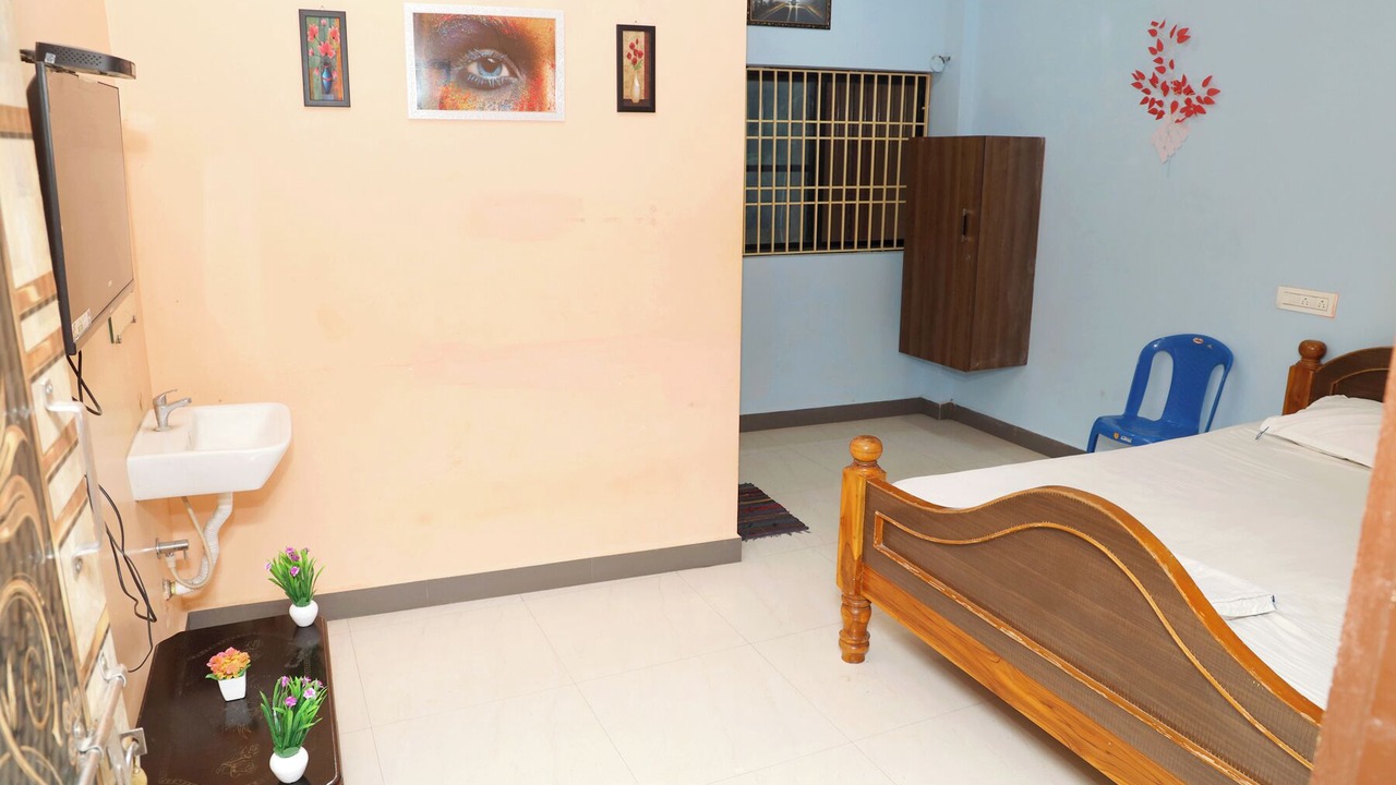 Photo of Bedroom in Tiruvannamalai