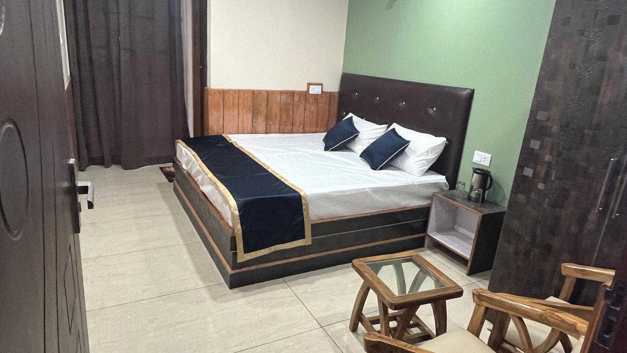 Photo of Bedroom in Sarahan
