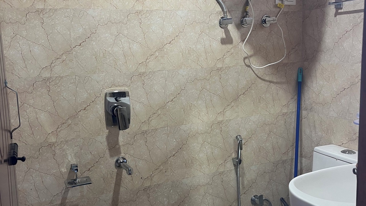 Photo of Bathroom in Sarahan