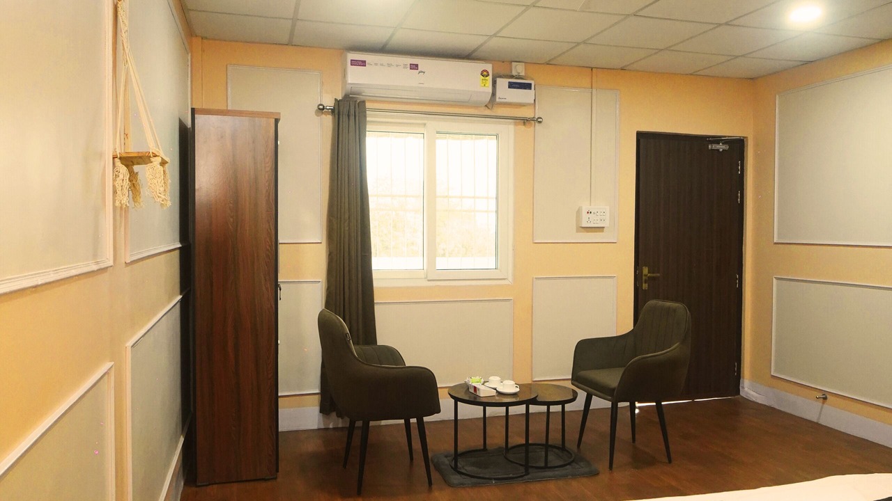 Photo of Bedroom in Sualkuchi