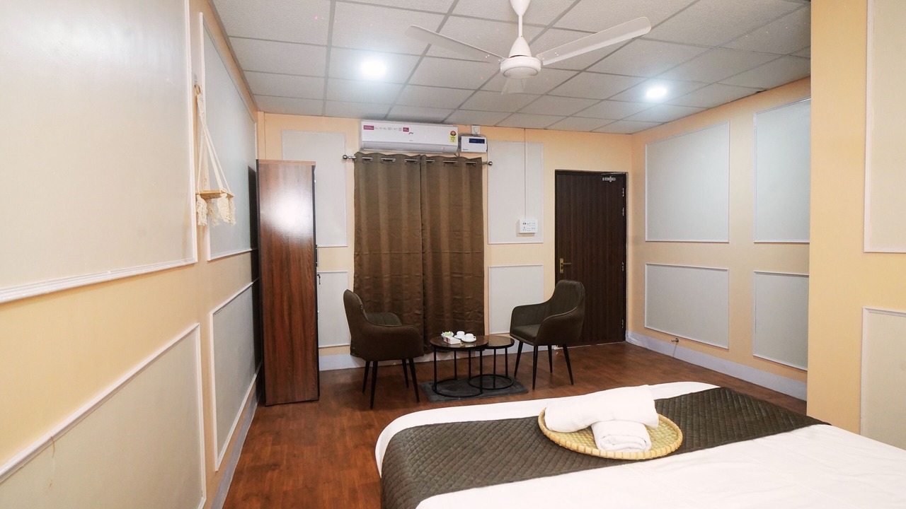Photo of Bedroom in Sualkuchi