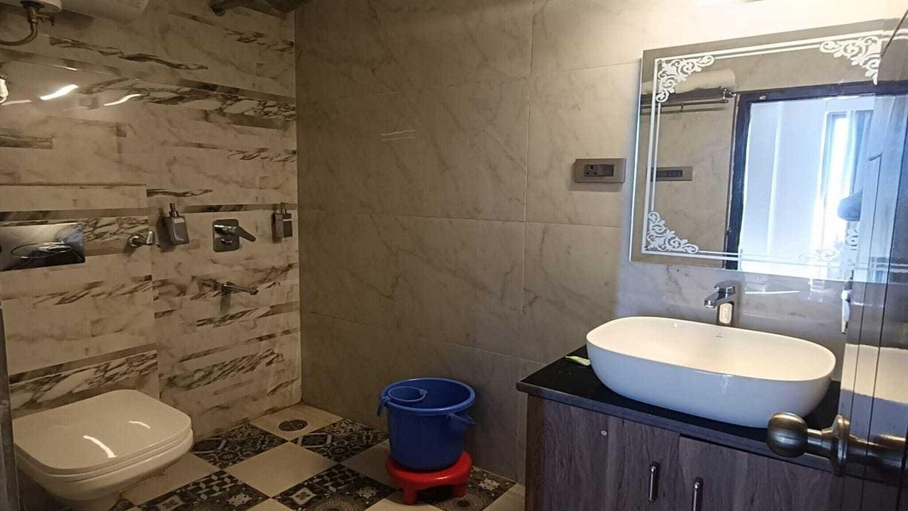 Photo of Bathroom in Lansdowne