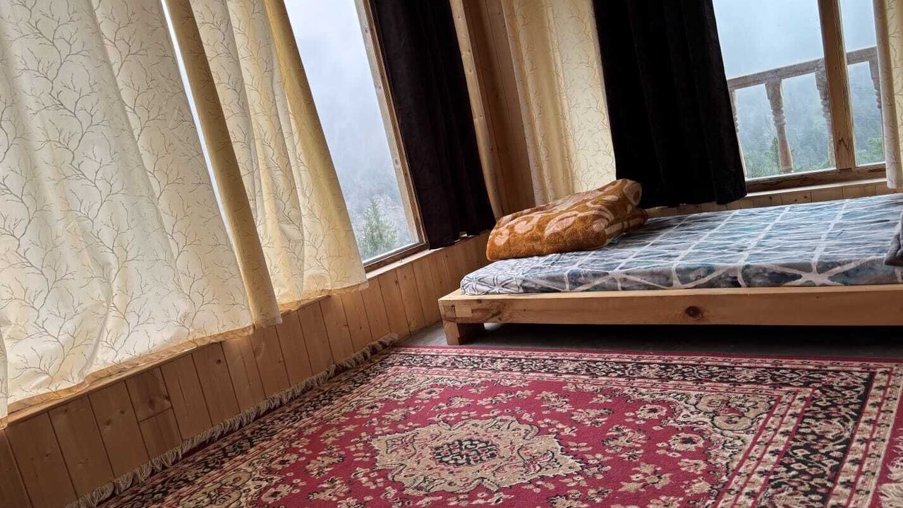 Photo of Bedroom in Bhatwari