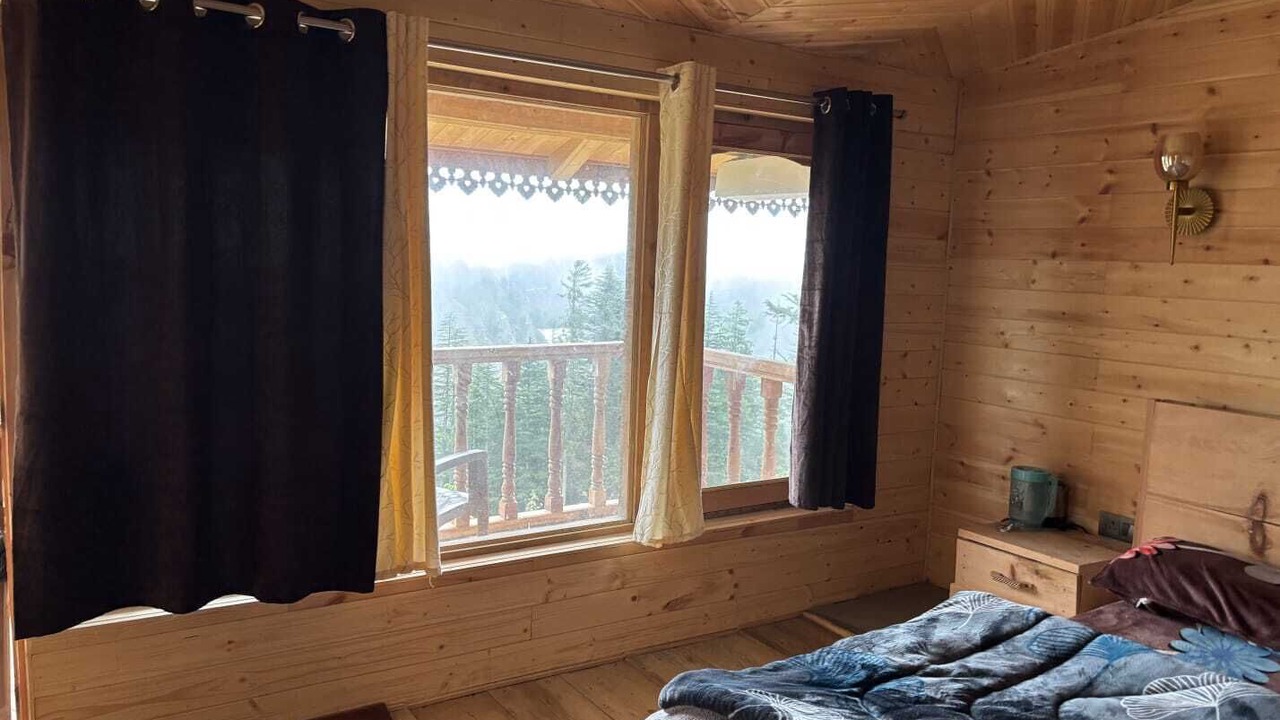 Photo of Bedroom in Bhatwari